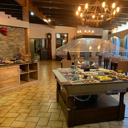 Logis Hotel Le Lac Embrun Bagian luar foto