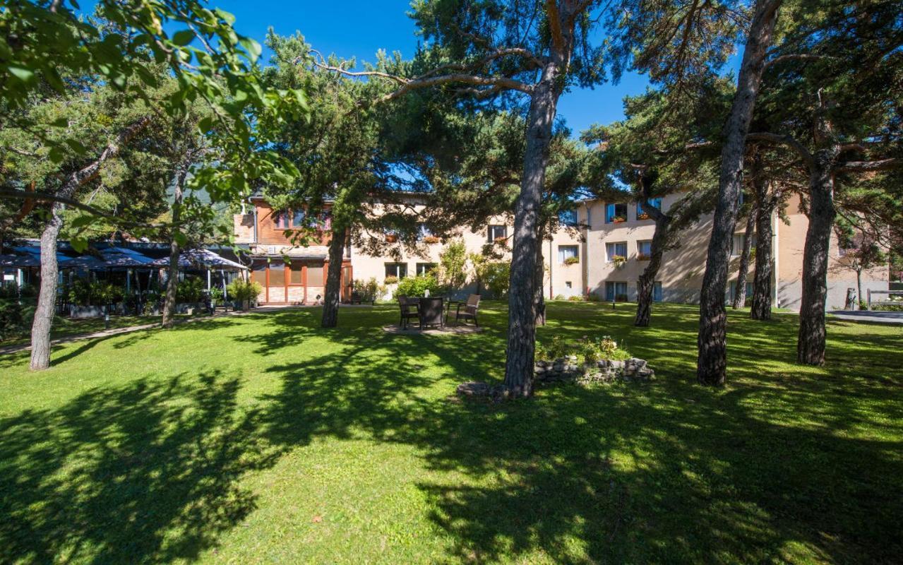 Logis Hotel Le Lac Embrun Bagian luar foto