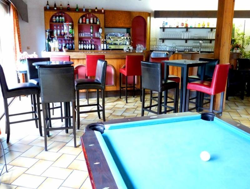 Logis Hotel Le Lac Embrun Bagian luar foto